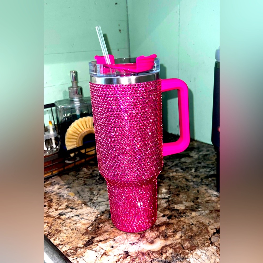 Nwot pink 40oz cup